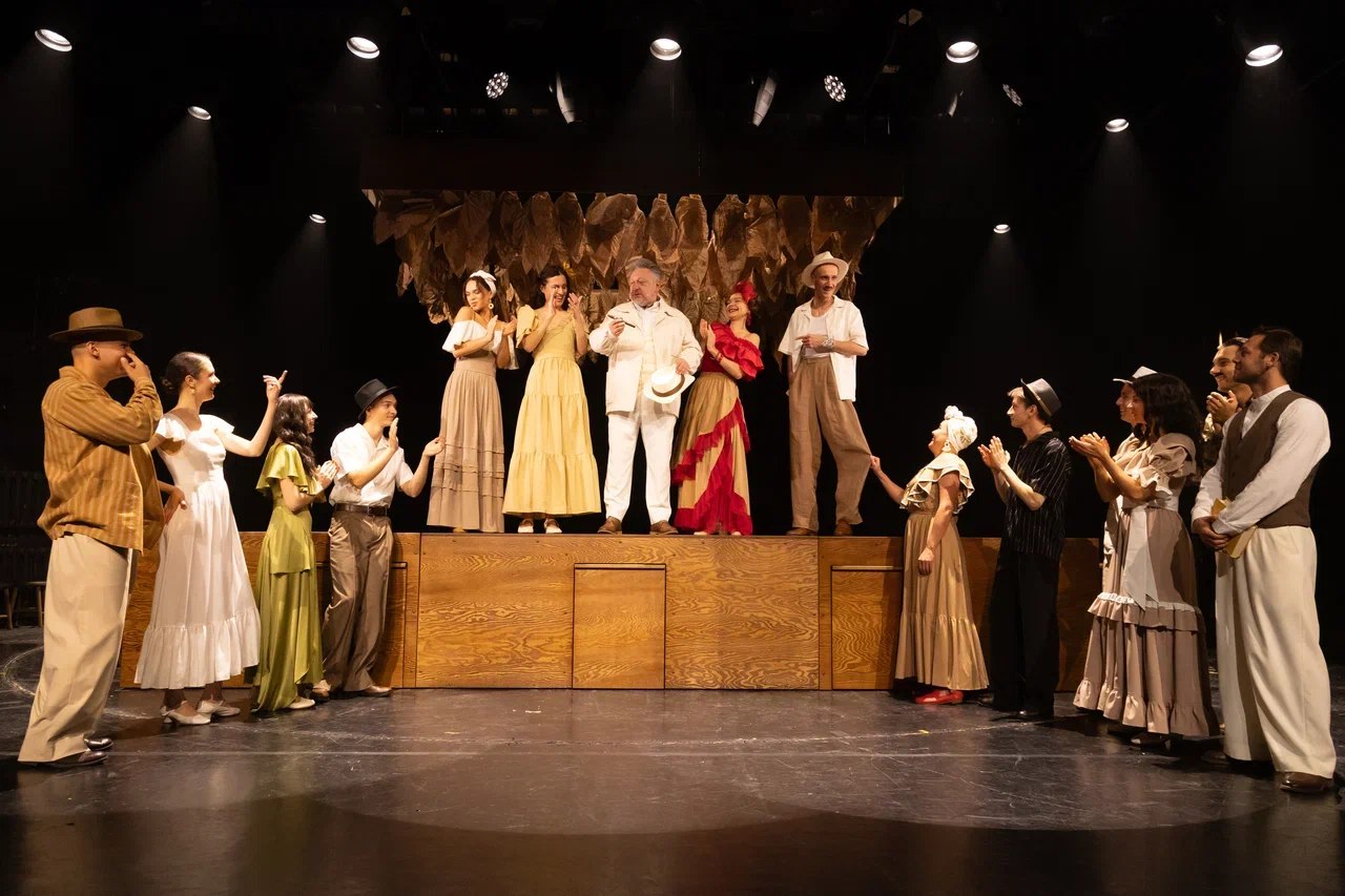 Каким получился спектакль «Анна в тропиках» на сцене Театра драмы имени А. Кольцова