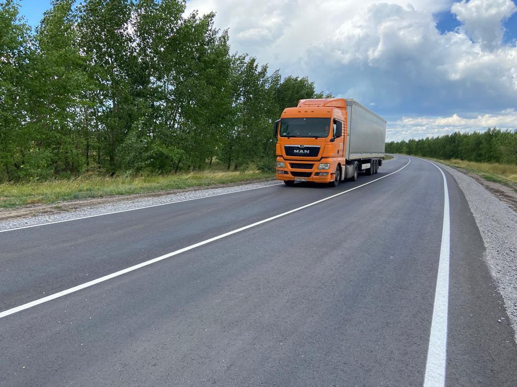 камаз и дорога.jpg