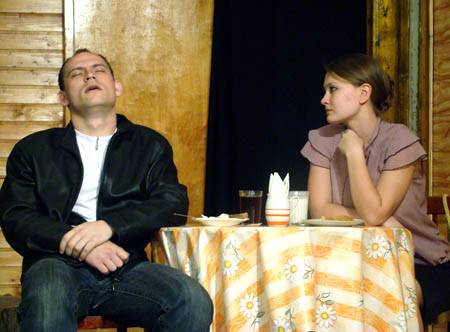  На сцене выпускники Воронежской академии искусств. «Коммуна», № 88 (25519), 19.06.10г.