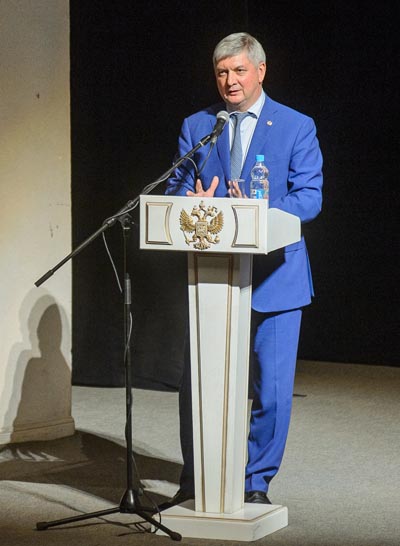 Александр Гусев