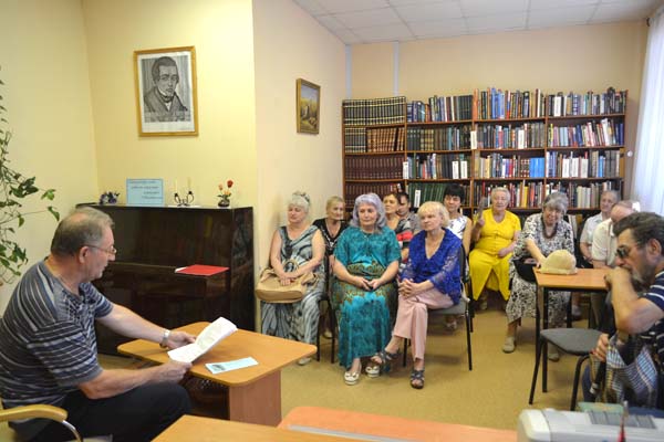 Юрий Жданов