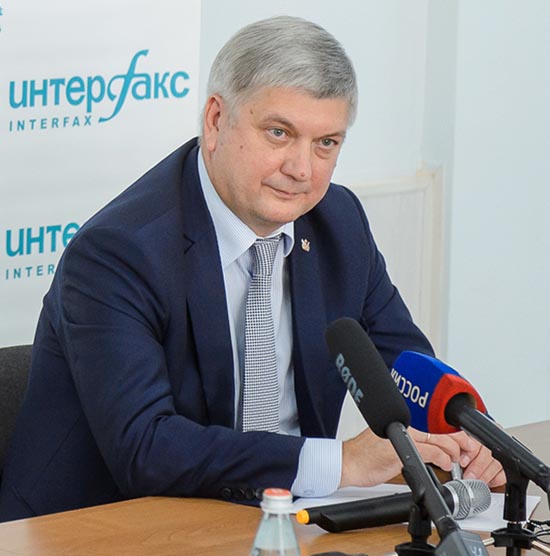 Александр Гусев