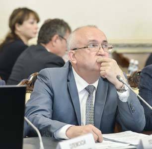 Игорь Понкратов